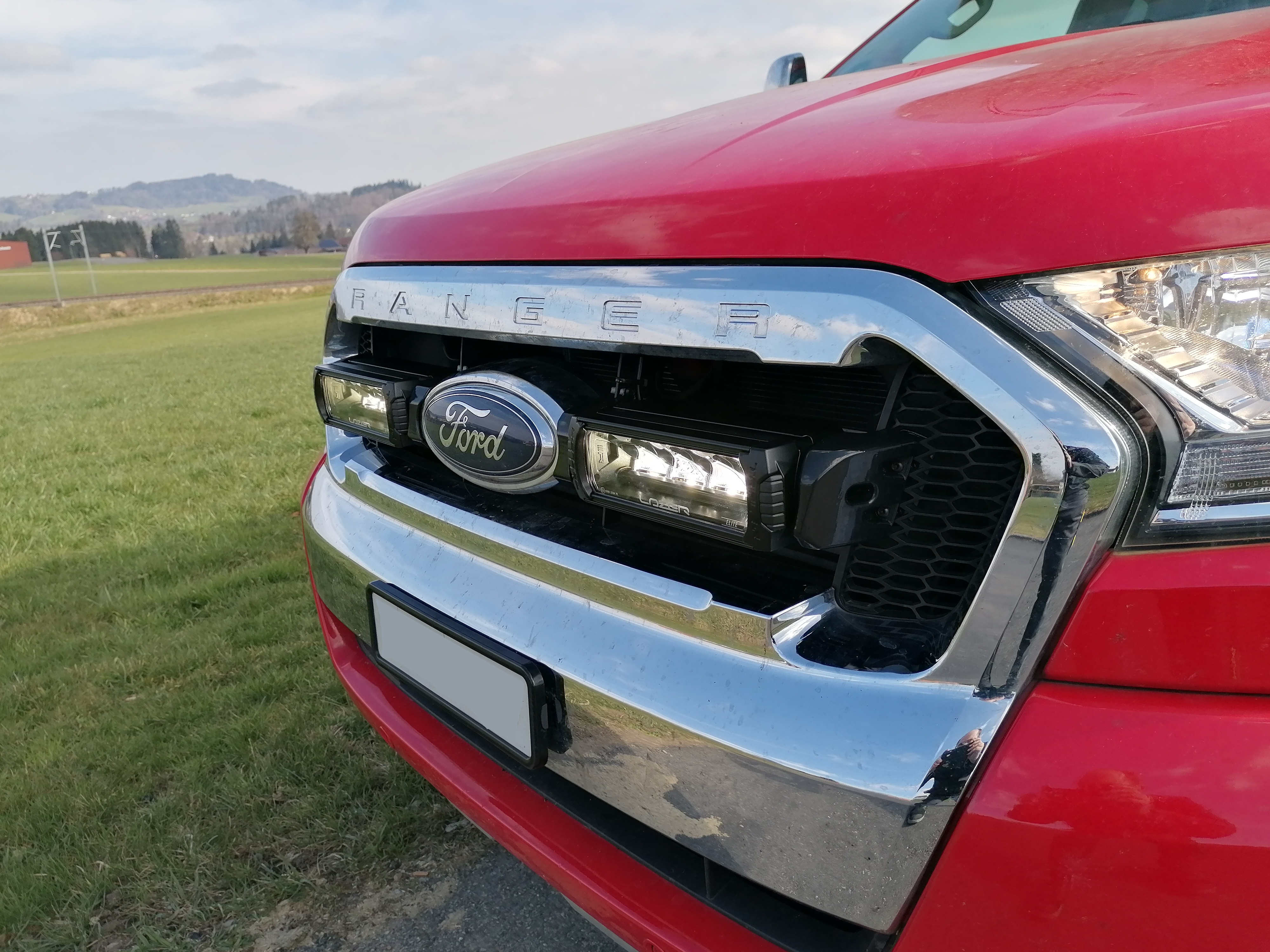Ford Ranger mit LED Fernlicht von LAZER